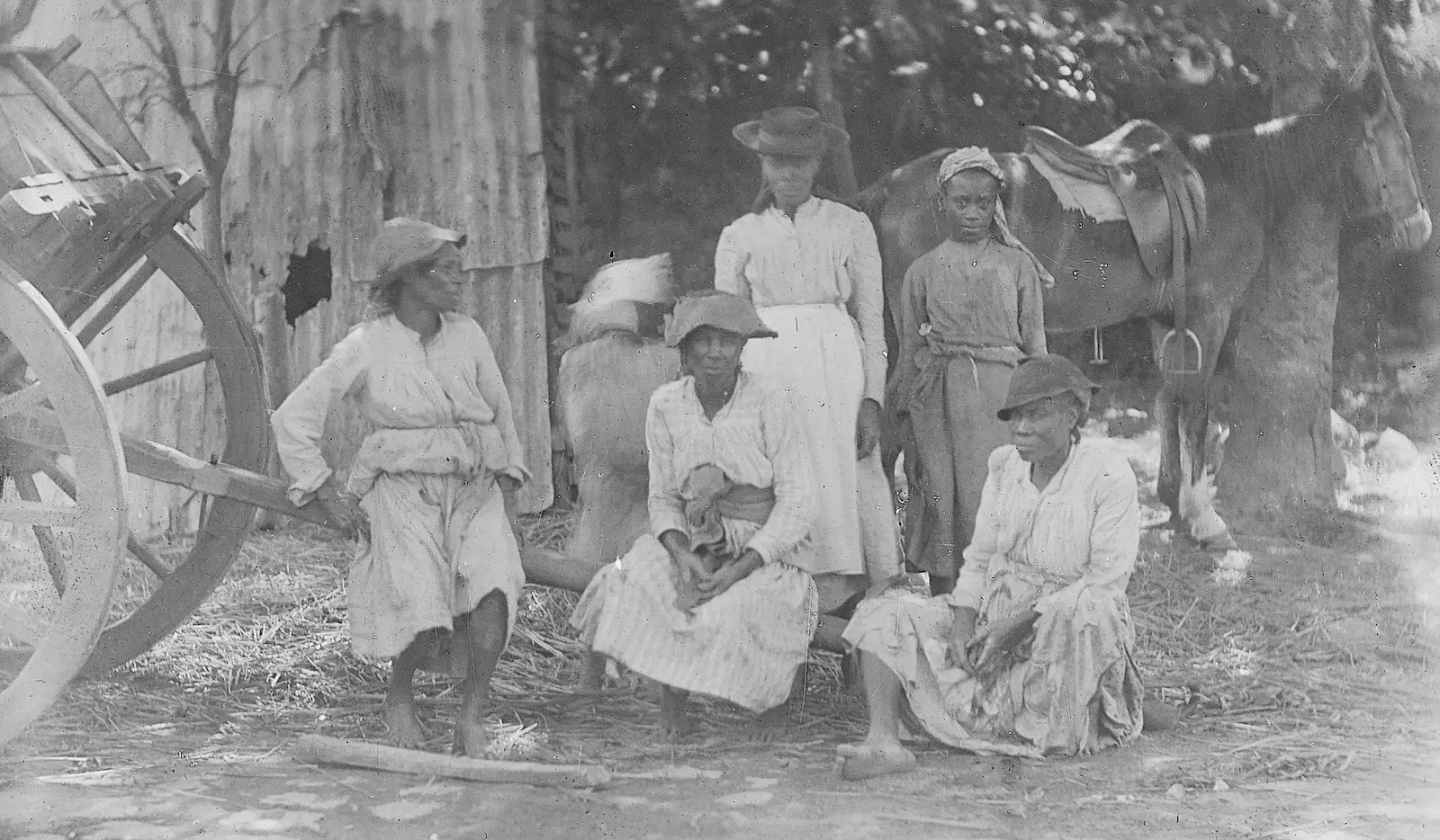 Hillsboro Employees c. 1896–97. Unnamed female workers, perhaps relatives/descendants of Jenny, 84 years on. Greg family papers, Cambridge Commonwealth Collection. Y307H/61 https://cudl.lib.cam.ac.uk/view/PH-Y-00307-H/36